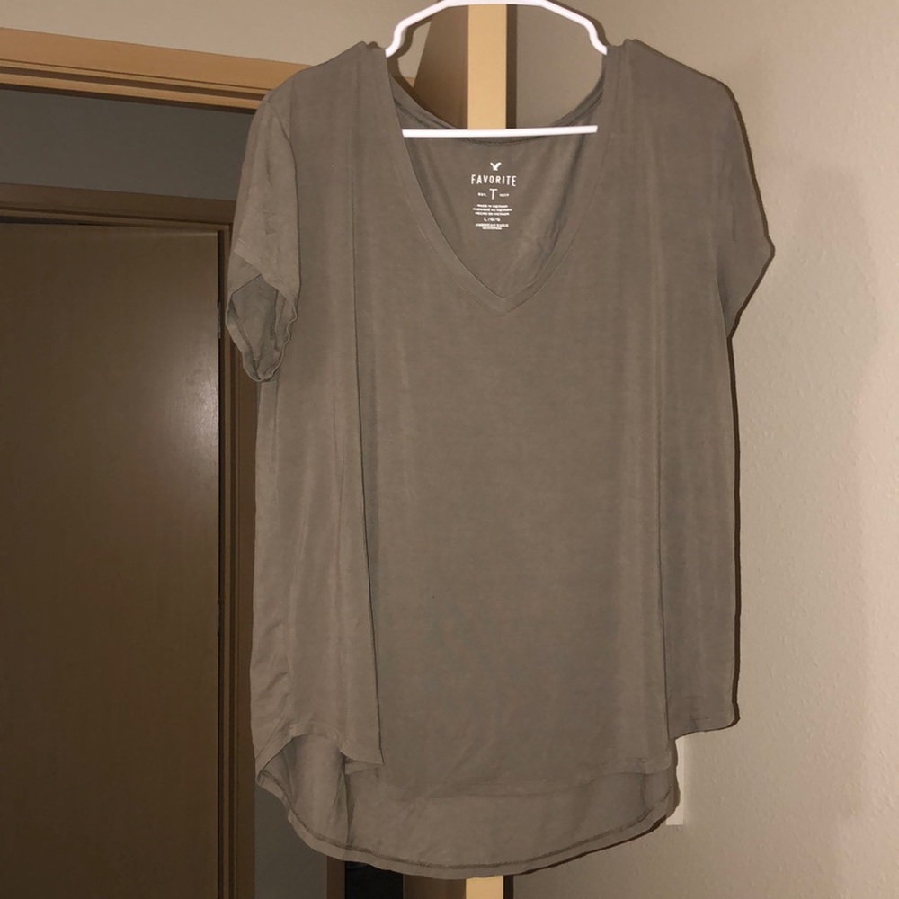 American Eagle Favorite Tee